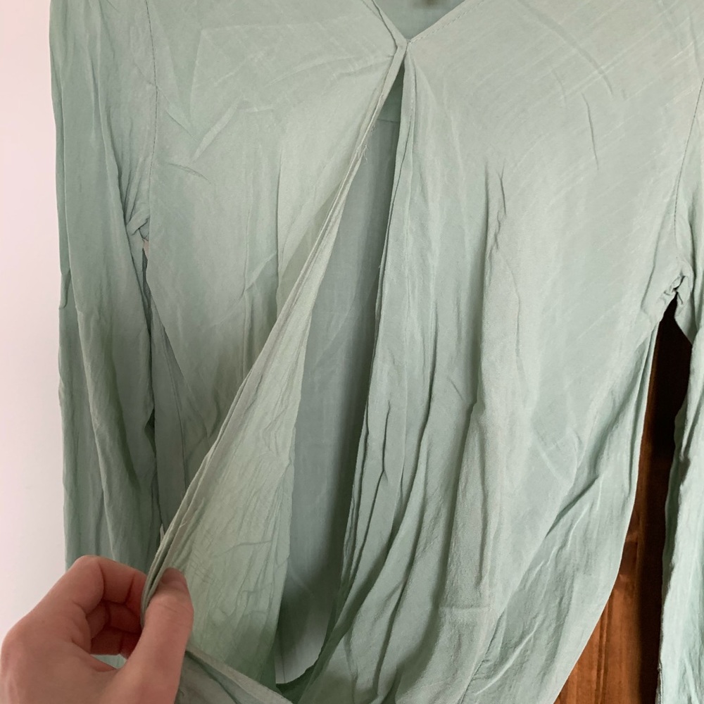 Green blouse - Picture 2 of 2